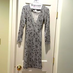 Vintage DVF black/white wrap dress